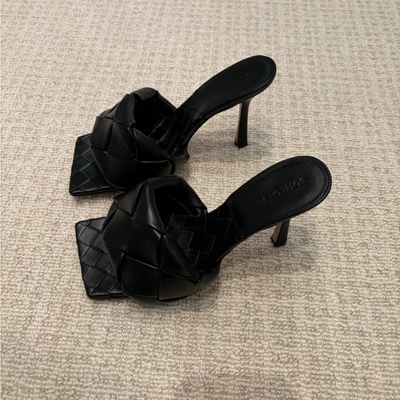 Bottega Lido Black Mules - Picture 2 of 4